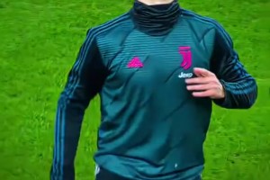 花式也是頂級(jí)的！C羅經(jīng)典秀花式技巧合集！