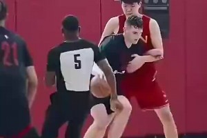 太猛了！此前中國(guó)男籃和開拓者內(nèi)部賽，克林根和楊瀚森直接對(duì)位！