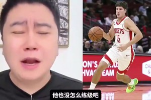 達(dá)拉斯兩位新?tīng)钤?！弗拉格賽后走入球員通道，佩奇緊隨其后