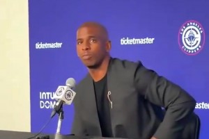 保羅此前：哈登是喜歡泡在訓(xùn)練館的球員！我和他還有未竟的事業(yè)！