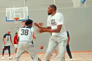 KD在勇士奪冠有含金量嗎？楊毅：若沒去勇，他就和登威是一級別