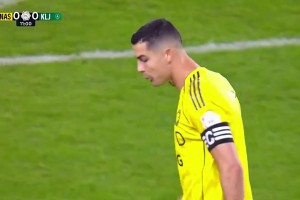 尷尬??！C羅禁區(qū)外射門皮球直奔角球區(qū)逗笑解說