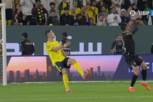 ??驚世駭俗！40歲C羅精彩倒鉤破門！利雅得勝利4-1賽哈特海灣！