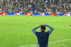 這是40歲的人能干出來(lái)的事？C羅復(fù)刻對(duì)尤文驚世倒勾驚呆隊(duì)友