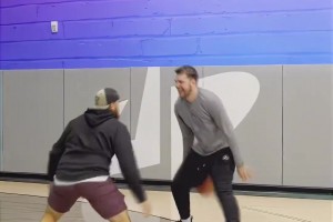 “看起來很慢 但就是防不住”，77的球風看似慵懶實則凌厲??