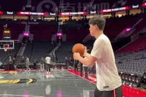 狀態(tài)很松弛啊~楊瀚森賽前訓練底線中投&底角三分！