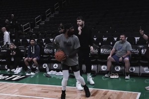 東契奇:這就是頂級(jí)控衛(wèi)的視野 鹽都不鹽了？