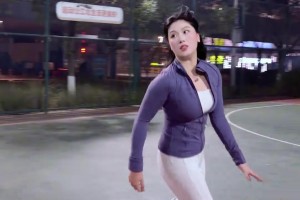 跟我一起打球給你買水～ ??