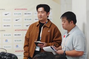 博主：張鎮(zhèn)麟號稱身體素質(zhì)最炸裂的國產(chǎn)鋒線，防不住還沒主攻能力