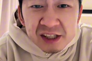 杜鋒：上半場(chǎng)三分11中0，機(jī)會(huì)都出來(lái)了，男籃球員們手都太緊了