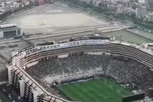 來自山巔的凝望！南美解放者杯決賽動(dòng)人一幕