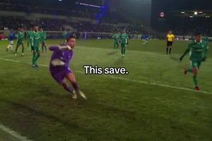 德乙門將這撲救是真極限啊????