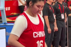 “新一屆中國(guó)女籃亮相”，雙塔的統(tǒng)治能給我們帶來(lái)別樣的精彩嘛？