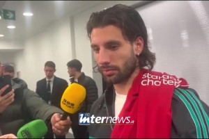 阿坎吉談維爾茨造點：對我來說這絕對不是點球，慢放會放大嚴重性